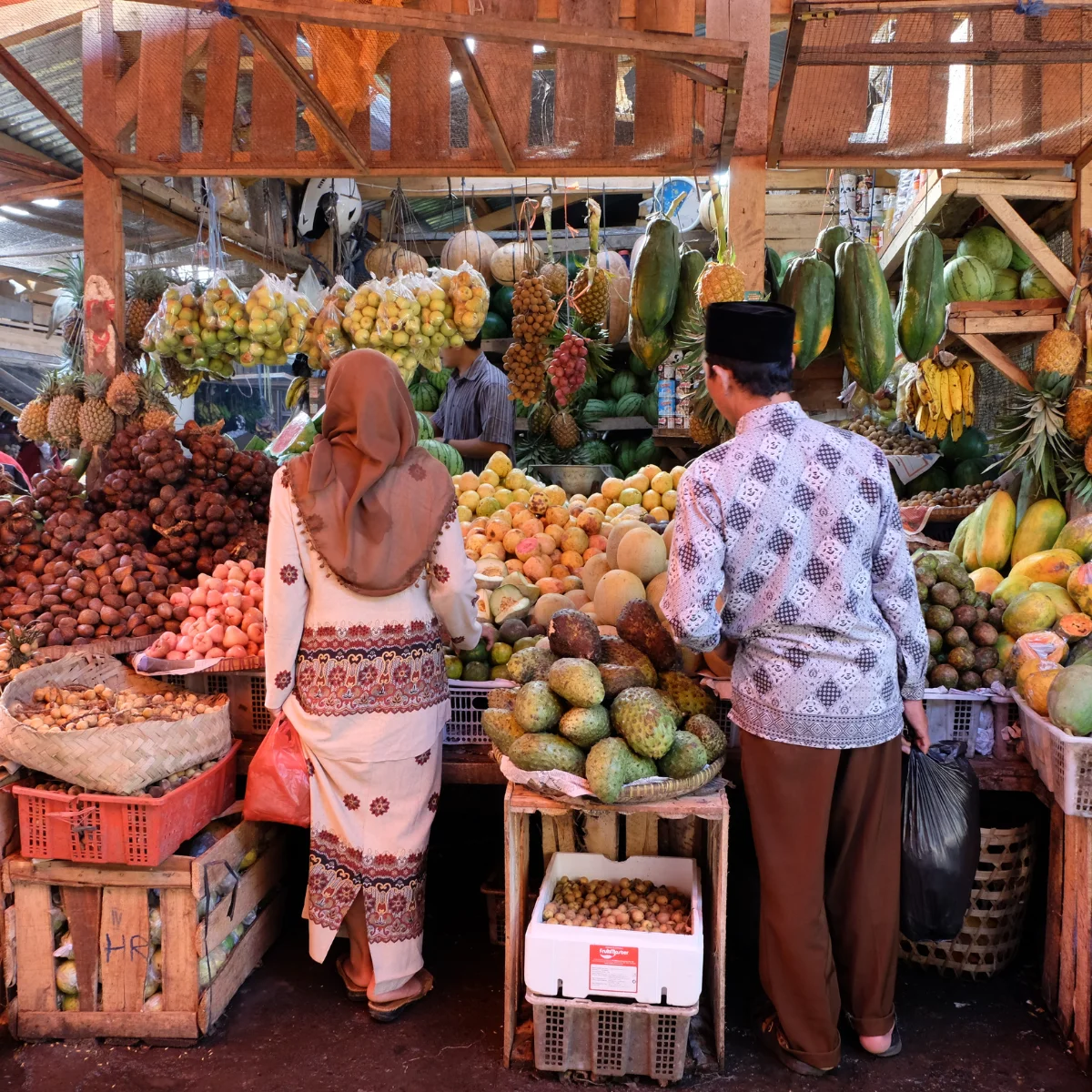 Indonesia shopping for fruit